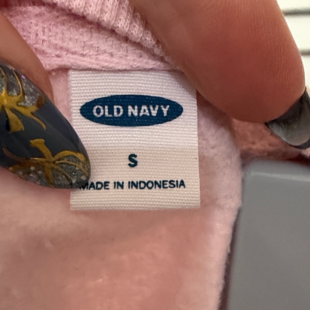 Old Navy Cream Fleece Navidad Sweatshirt - Picture 3 of 5